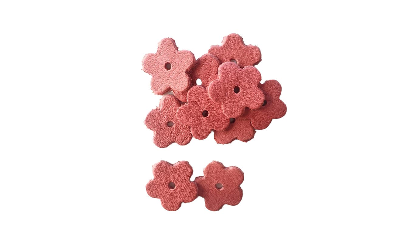 Lederblumen Patches in der Farbe rot