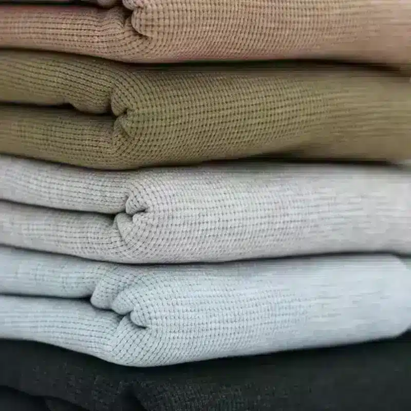 Waffelstrick-Jersey-Stoff ideal zum Nähen für Baby- und Kinderkleidung.